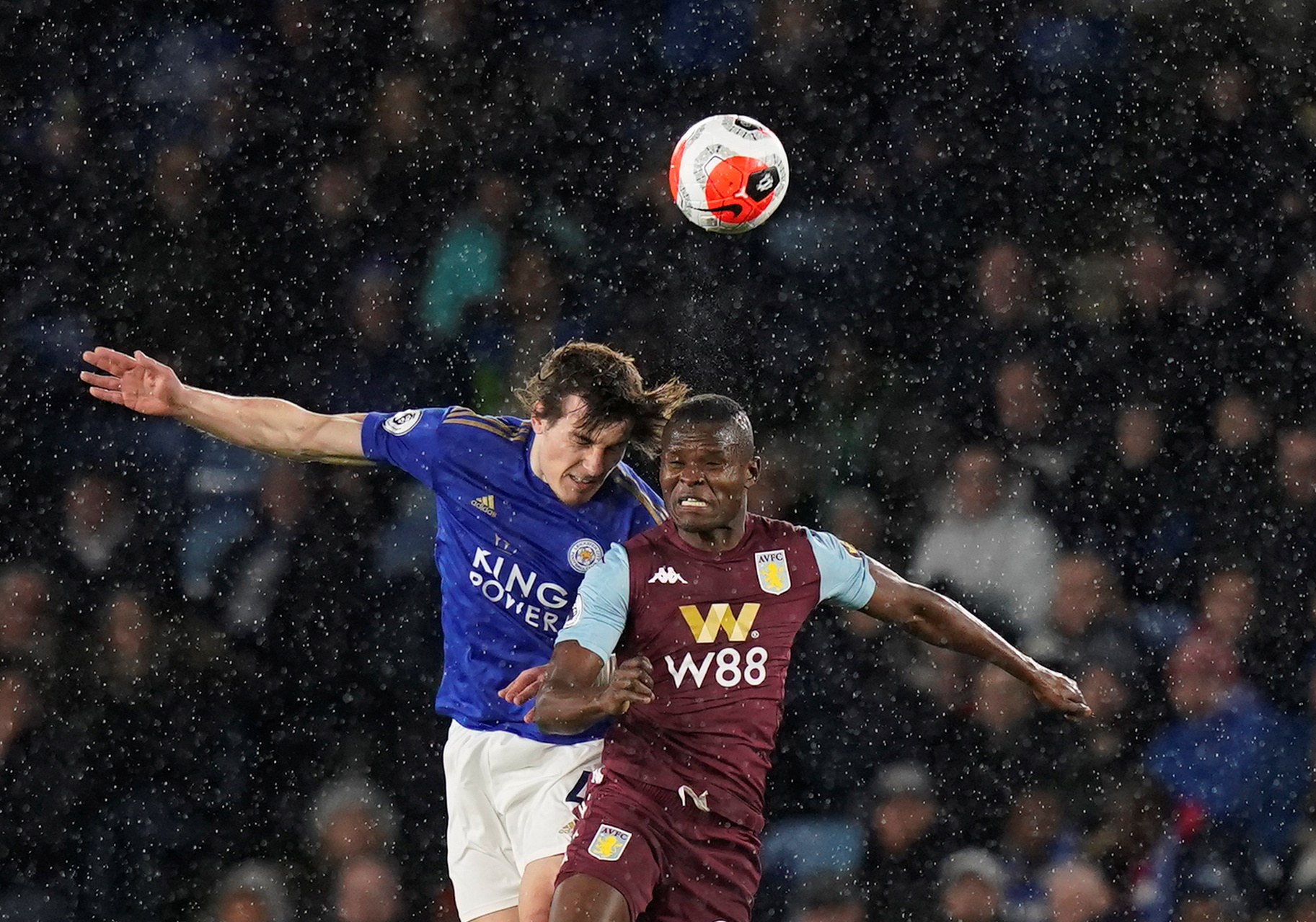 使得他在边 使得他在边